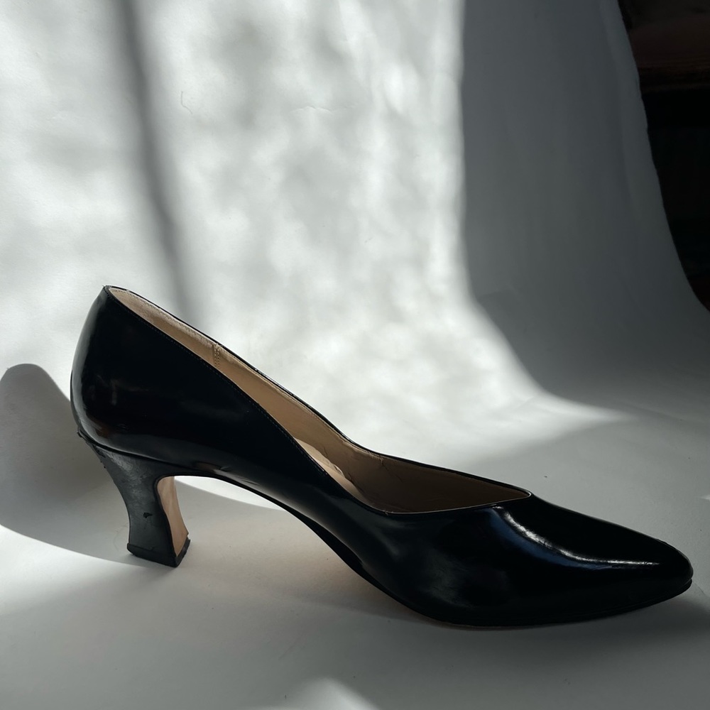 Vintage 80s black patent pumps